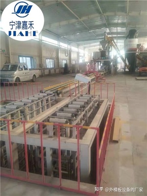 【免拆模板設備】外墻用免拆保溫模板推廣中